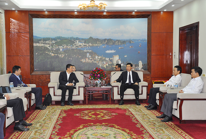 Chủ tịch UBND tỉnh Nguyễn Đức Long tiếp đoàn các nhà đầu tư Trung Quốc.