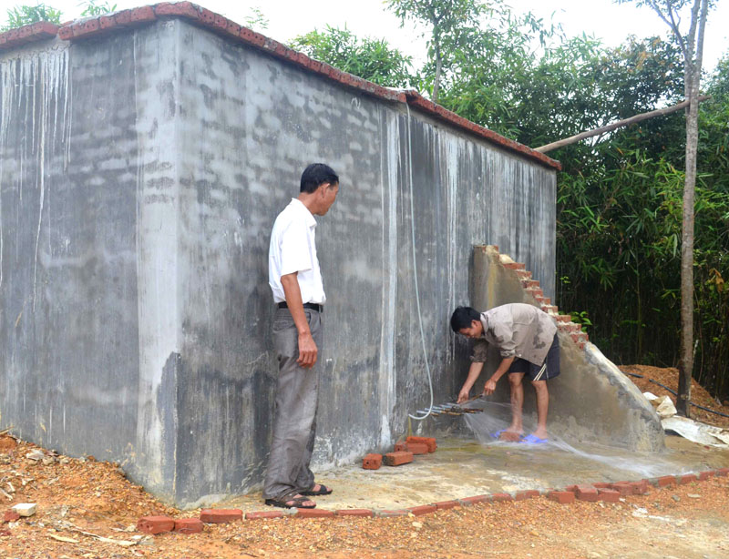 Công trình nước hợp vệ sinh của bà con thôn Làng Ngang thực sự hát huy hiệu quả