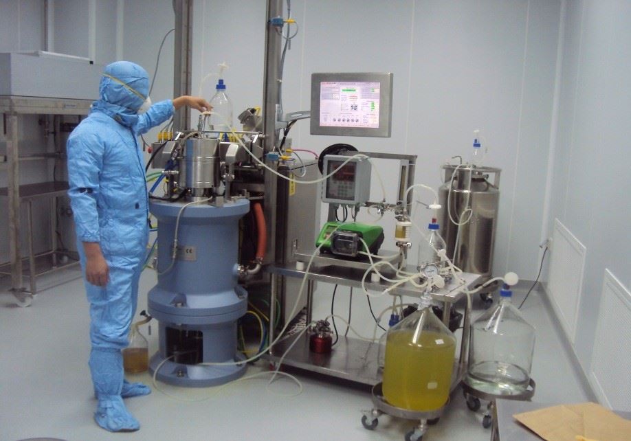 Hệ thống thiết bị tinh chế vaccine cúm tại Viện Vaccine và Sinh phẩm y tế Nha Trang (IVAC).
