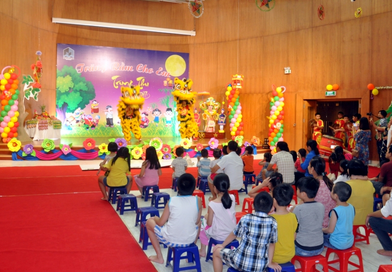 Bảo tàng Quảng Ninh tổ chức Tết trung thu cho trẻ em. Ảnh: Minh Hà