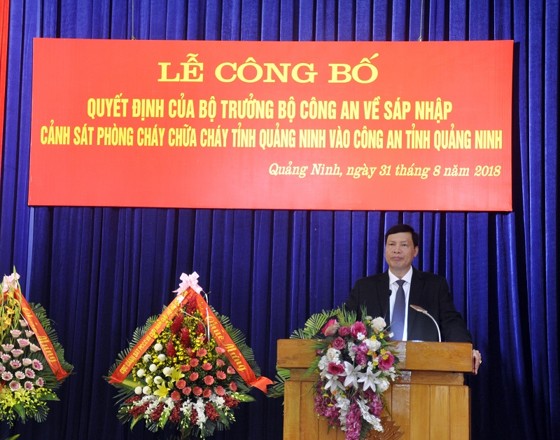 Đồng chí Nguyễn Đức Long, Phó Bí thư Tỉnh ủy, Chủ tịch UBND tỉnh phát biểu tại lễ công bố.