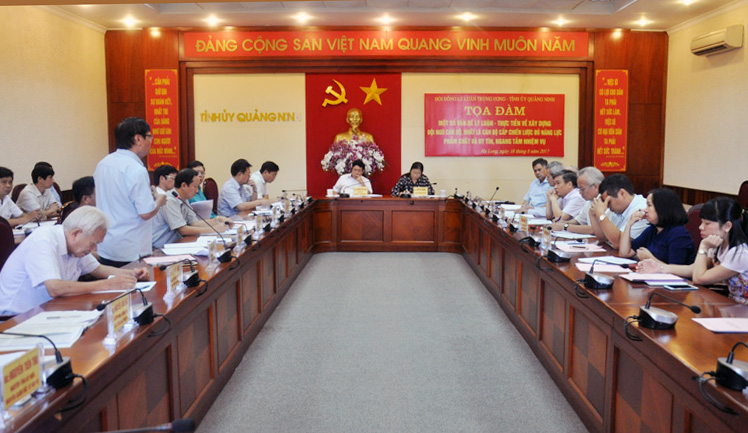 Tỉnh uỷ Quảng Ninh tổ chức buổi toạ đàm về một số vấn đề lý luận - thực tiễn về xây dựng đội ngũ cán bộ, nhất là cán bộ cấp chiến lược đủ năng lực, phẩm chất và uy tín, ngang tầm nhiệm vụ