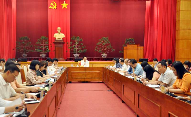 Đồng chí Nguyễn Văn Đọc, Bí thư Tỉnh ủy, Chủ tịch HĐND tỉnh phát biểu chỉ đạo tại buổi làm việc.