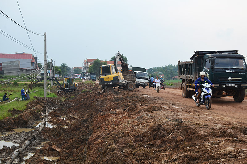 Lãnh đạo TX Quảng Yên kiểm tra tiến độ thi công tuyến đường tỉnh 331B đoạn qua địa bàn xã Tiền An