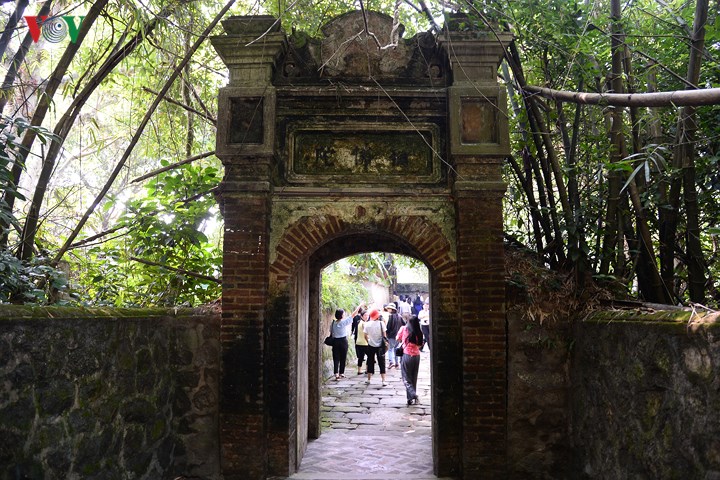   Khu di tích chùa Bổ Đà là một danh lam cổ tự nổi tiếng của vùng Kinh Bắc xưa nay thuộc địa phận hành chính của xã Tiên Sơn, huyện Việt Yên, tỉnh Bắc Giang. 