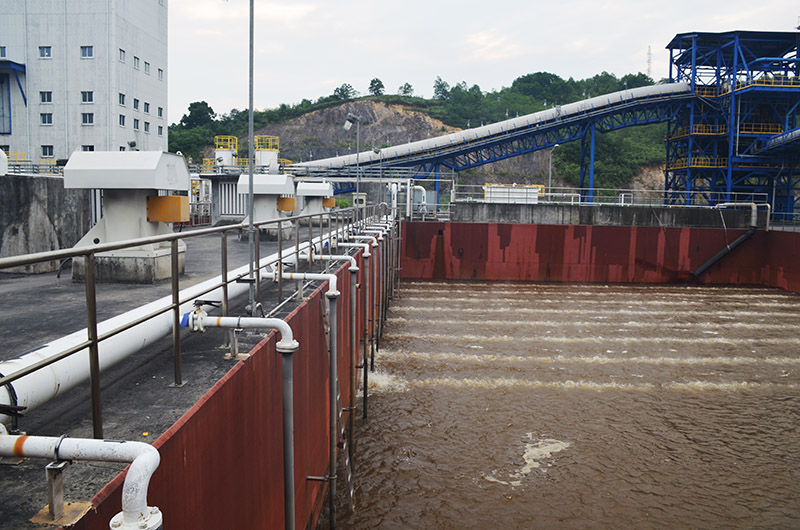 Nước thải từ hoạt động sản xuất của Nhà máy nhiệt điện Mông Dương 2 được thu gom vào bể xử lý trước khi xả ra môi trường