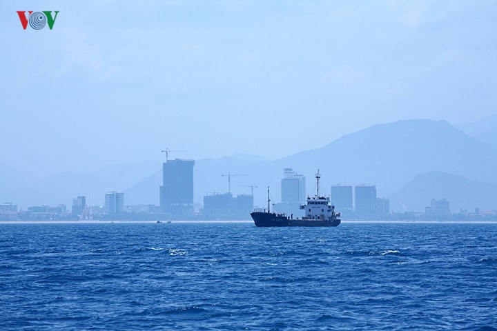 Thành phố Nha Trang nhìn từ phía biển.