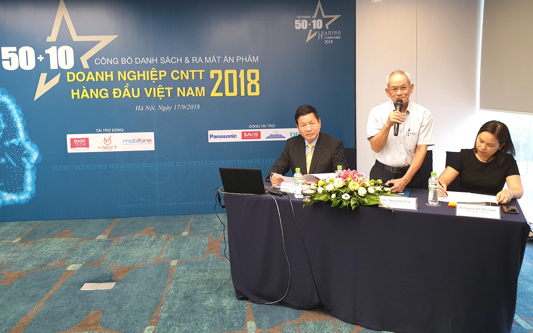Lễ công bố danh sách 50 doanh nghiệp CNTT hàng đầu Việt Nam 2018. Ảnh: VGP/Hiền Minh