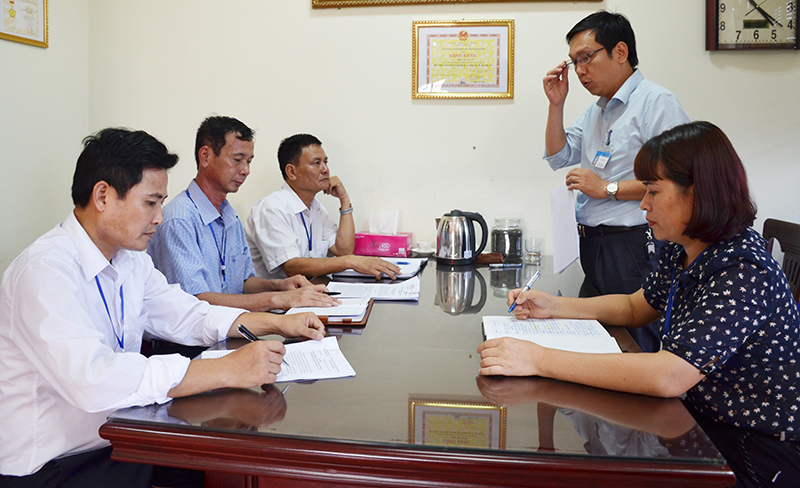 ảng ủy phường Phương Đông, TP Uông Bí, bàn giải pháp nâng cao chất lượng đội ngũ cán bộ, công chứ