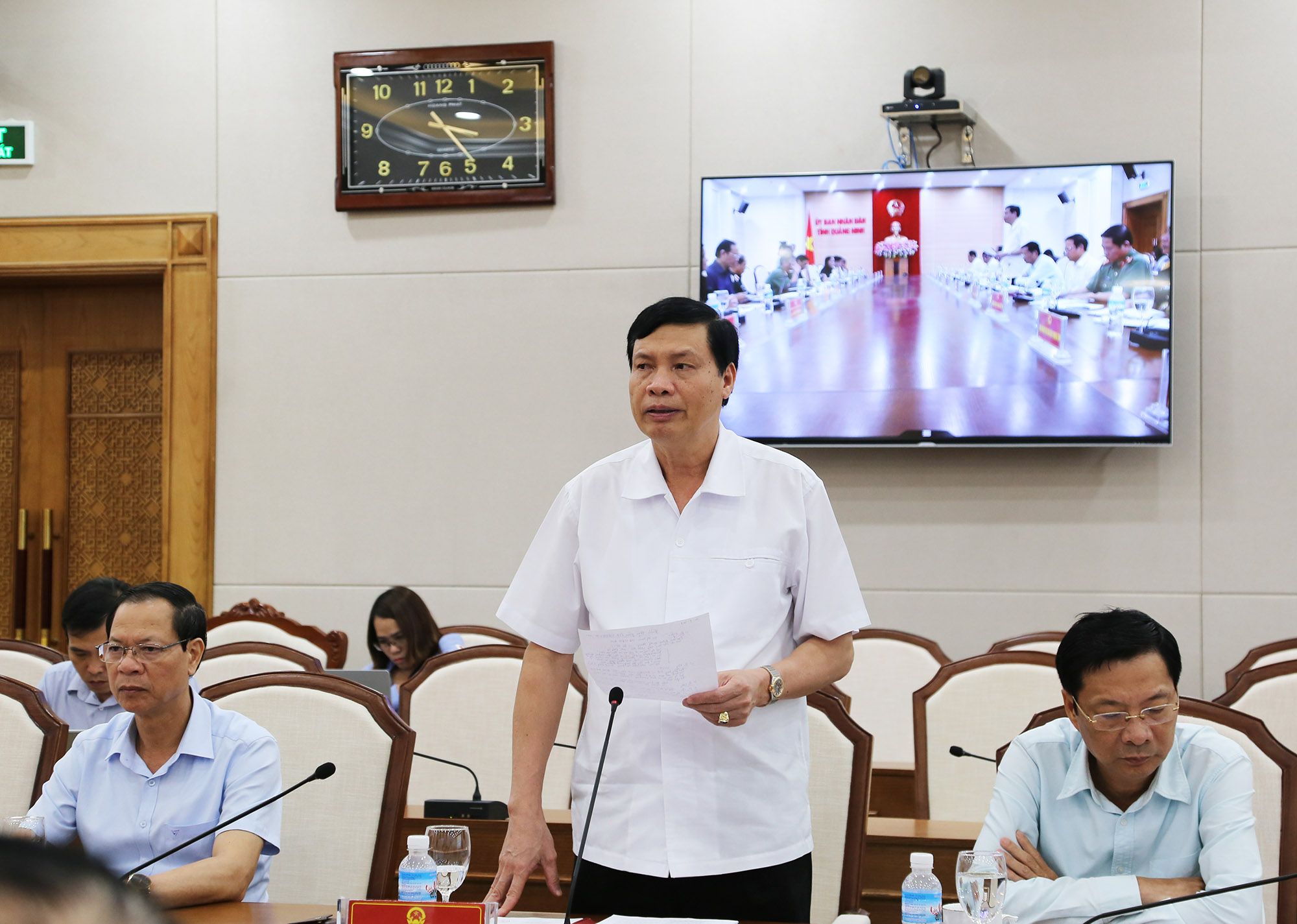 Đồng chí Nguyễn Đức Long, Phó Bí thư Tinh ủy, Chủ tịch UBND tỉnh, phát biểu tại buổi làm việc.