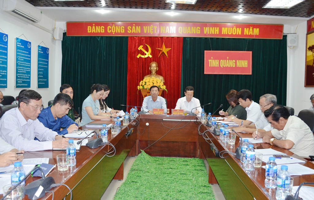 Quang cảnh hội nghị tại điểm cầu Quảng Ninh
