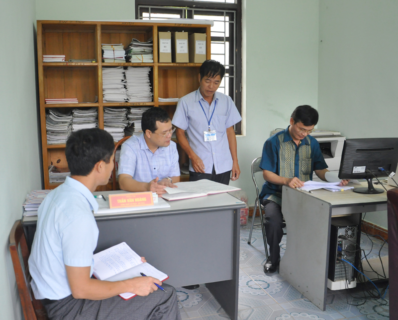 Đoàn kiểm tra liên ngành kiểm tra thực tế công tác tiếp công dân tại xã Húc Động (Bình Liêu).