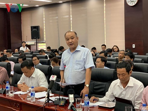 Ông Lê Quang Nam, Giám đốc Sở Tài nguyên và Môi trường Đà Nẵng trả lời tại họp báo.