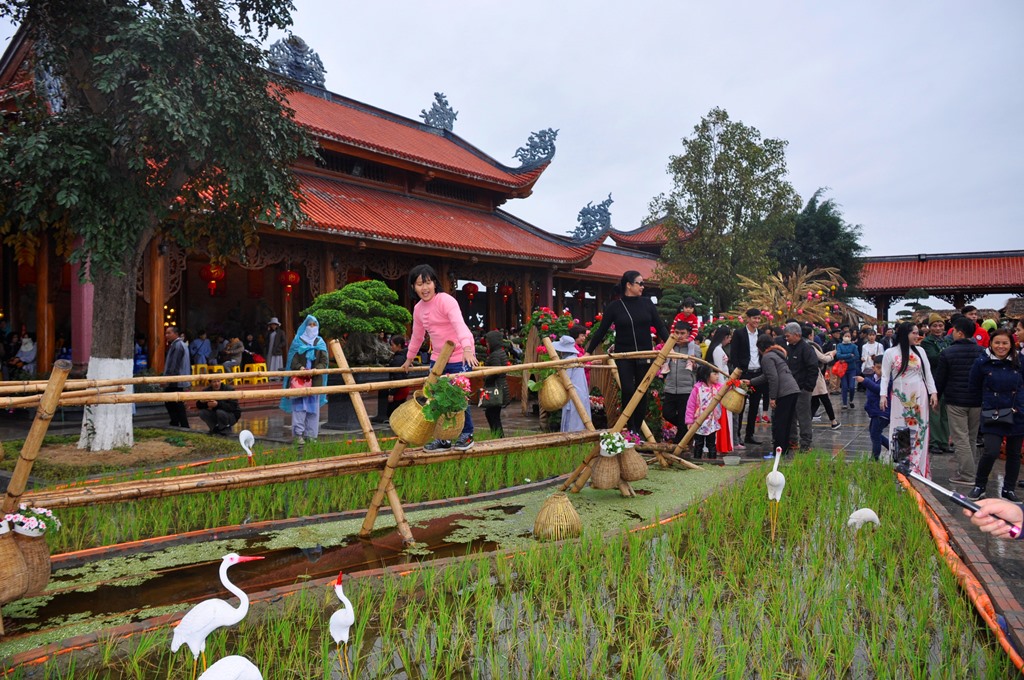 Chùa Ba Vàng (TP Uông Bí), điểm đến tâm linh thu hút du khách đến thăm quan