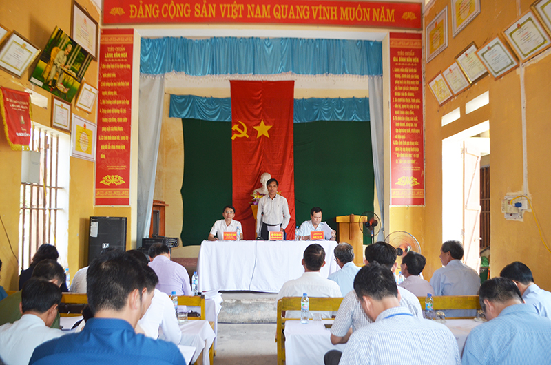 Đồng chí Vũ Văn Diện, Phó Chủ tịch UBND tỉnh chủ trì buổi đối thoại