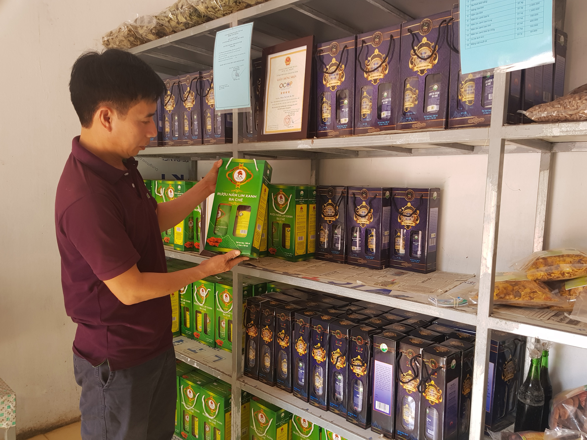 Sản phẩm nông sản của HTX Kinh doanh dịch vụ lâm sản ngoài gỗ huyện Ba Chẽ, tại xã Đồn Đạc.