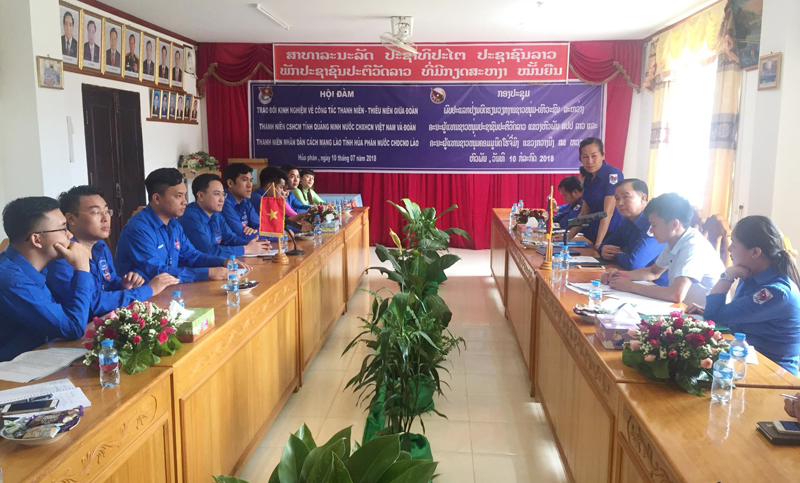 Đoàn đại biểu thanh niên tỉnh Quảng Ninh giao lưu với Tỉnh Đoàn Hủa Phăn (tháng 7/2018). Ảnh: Tỉnh Đoàn cung cấp