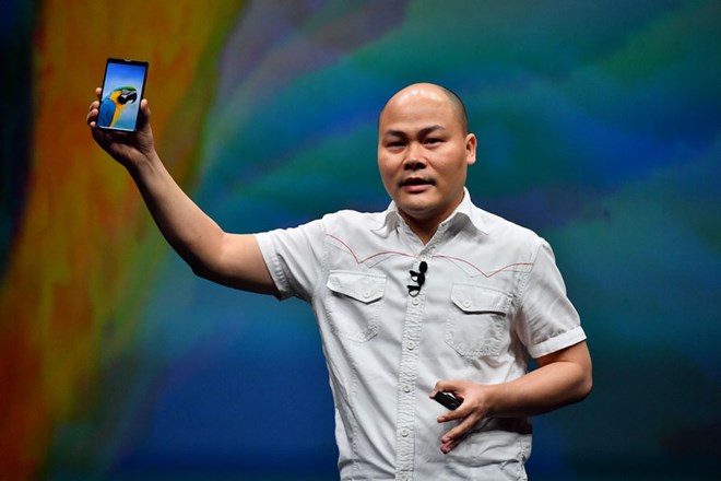 CEO Bkav Nguyễn Tử Quảng: “Bphone 3 là chiếc smartphone Android đầu tiên trên thế giới có thiết kế mà chúng tôi gọi là thiết kế tràn đáy.” (Ảnh: CTV)