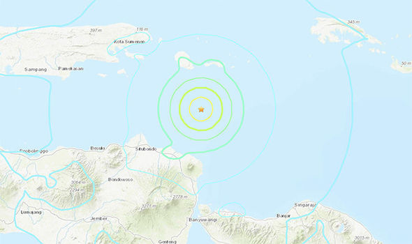 Trận động đất 6 độ richter đã làm rung chuyển hòn đảo núi lửa Java, Indonesia. Ảnh: express.co.uk