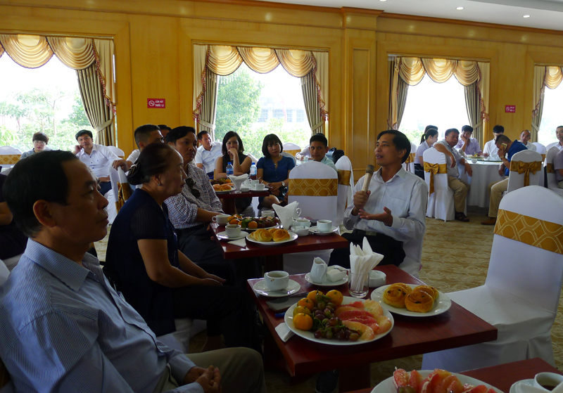 Đồngg chí Vũ Văn Diện, Phó Chủ tịch UBND tỉnh phát biểu tại cuộc gặp gỡ 