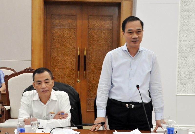 Đồng chí Vũ Hồng Thanh, Ủy viên Trung Ương Đảng, Chủ nhiệm Ủy ban Kinh tế Quốc hội phát biểu tại hội nghị.