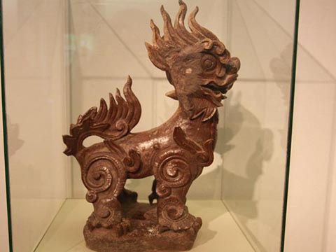Nghê Việt bằng Sành (hiện vật của Bảo tàng Mỹ thuật Việt Nam). Ảnh: TTXVN
