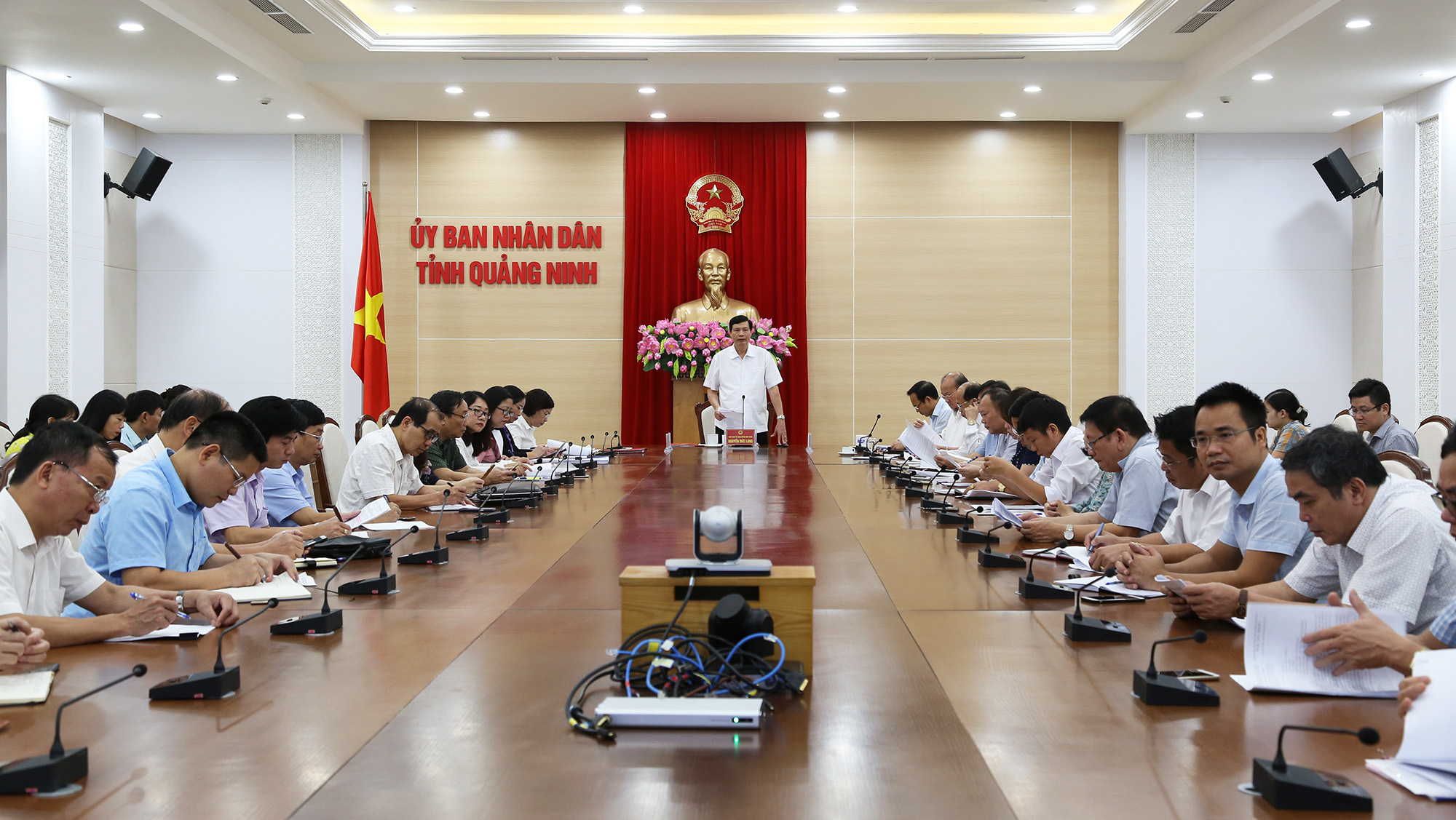 Đồng chí Nguyễn Đức Long, Phó Bí thư Tỉnh ủy, Chủ tịch UBND tỉnh, phát biểu chỉ đạo hội nghị.