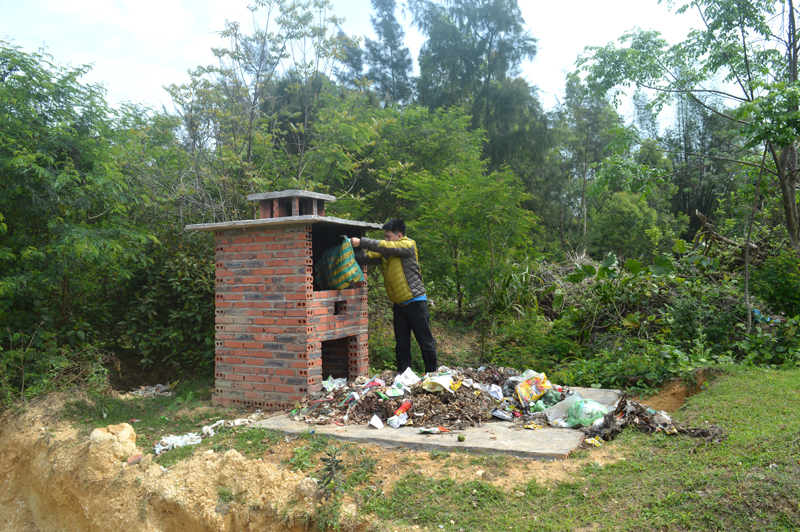 Lò đốt rác tập trung tại xã Vĩnh Trung, TP Móng Cái, góp phần nâng cao chất lượng công tác vệ sinh môi trường.