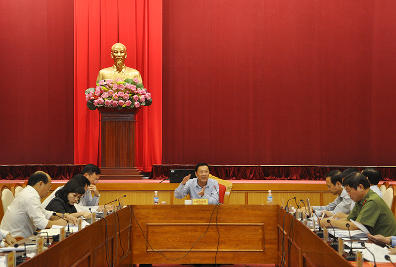 Bí thư Tỉnh ủy Nguyễn Văn Đọc kết luận hội nghị.