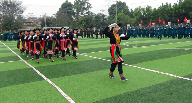 LLVT huyện Hoành Bồ ra quân huấn luyện năm 2018. Ảnh: Đức Hùng (Ban CHQS huyện Hoành Bồ)