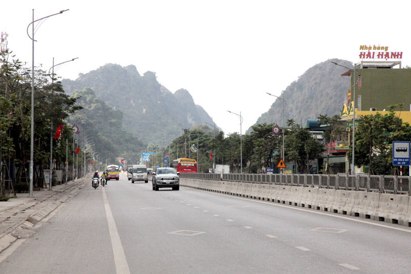 Một đoạn đường Đặng Châu Tuệ, đoạn chạy qua phường Quang Hanh (TP Cẩm Phả).