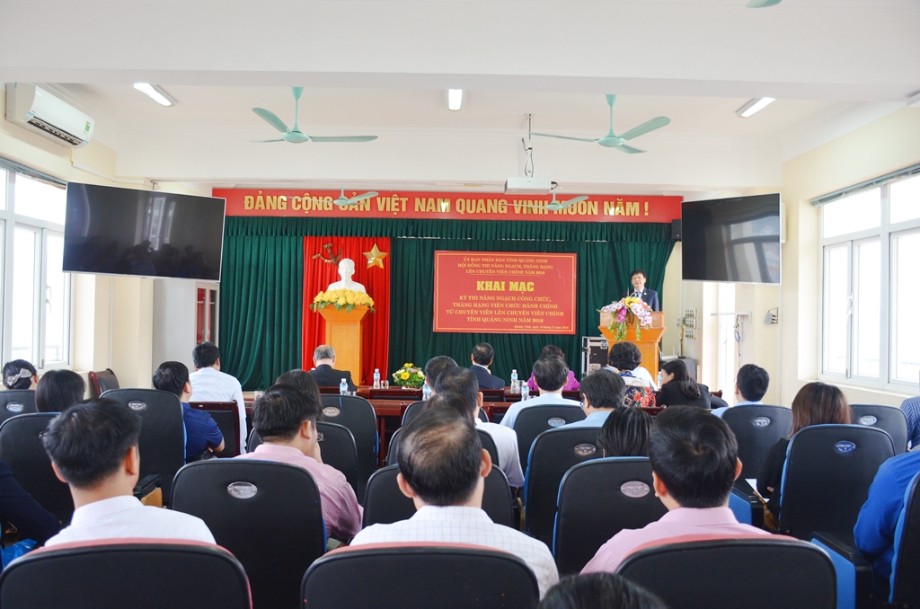 Lễ khai mạc Sáng 10/11, tại Trường Đại học Hạ Long, UBND tỉnh Quảng Ninh tổ chức lễ khai mạc kỳ thi nâng ngạch công chức, thăng hạng viên chức hành chính từ chuyên viên lên chuyên viên chính tỉnh Quảng Ninh năm 2018.