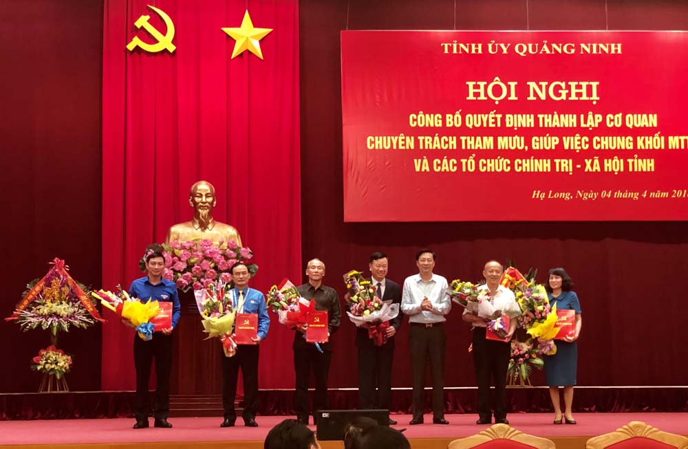 Quảng Ninh công bố Quyết định thành lập Cơ quan chuyên trách tham mưu, giúp việc chung Khối MTTQ và các tổ chức chính trị - xã hội tỉnh.