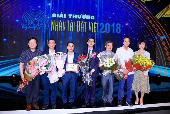 GS.TS Trần Văn Thuấn và các cộng sự nhận giải Nhất cuộc thi Nhân Tài đất Việt