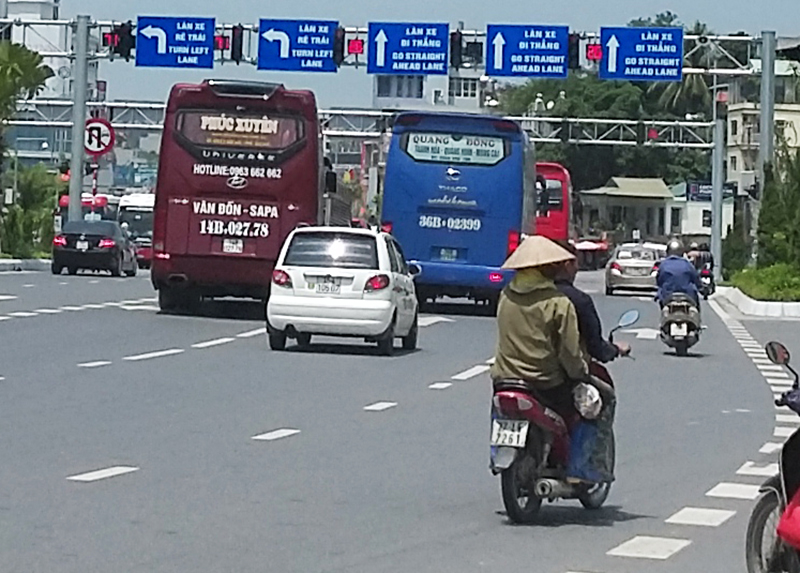 84.000 vi phạm, 13 tỷ đồng và chiếc mũ bảo hiểm