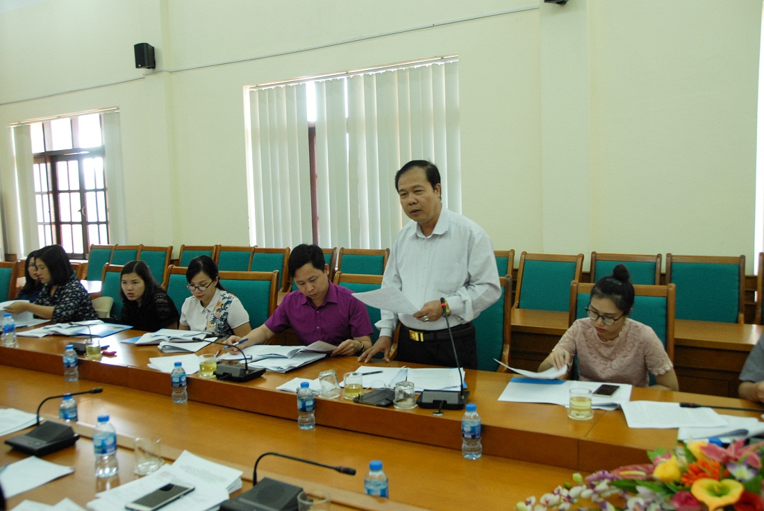Cán bộ MTTQ tỉnh tham gia đoàn giám sát về chương trình mục tiêu quốc gia giảm nghèo của Ban Văn hóa - Xã hội HĐND tỉnh tại Bình Liêu.