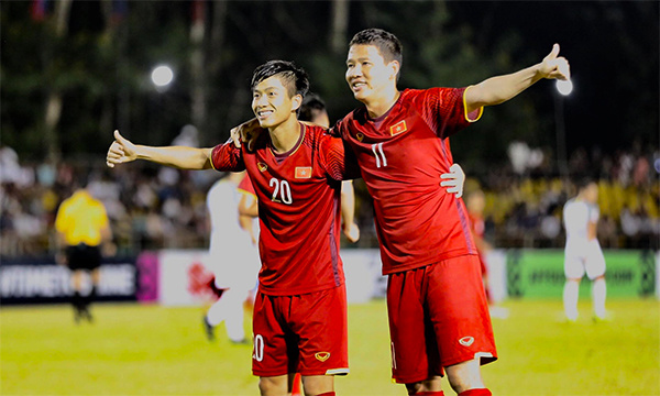 Việt Nam thắng bán kết lượt đi trên sân Philippines