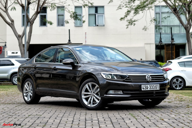 Volkswagen giảm giá 40 triệu đồng cho mẫu Passat BlueMotion Comfort.