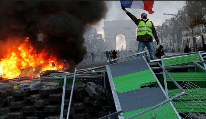 Nhiều cuộc biểu tình đã chuyển thành bạo động ở Pháp. (Nguồn: ABC)