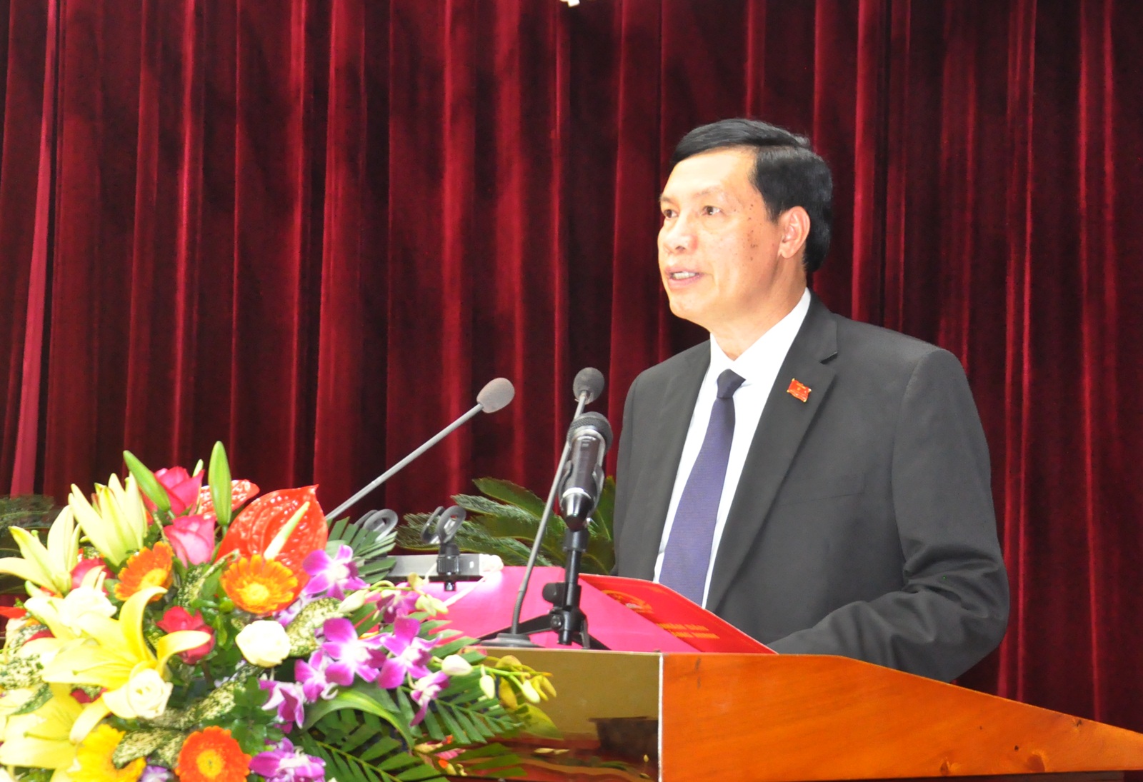 Đồng chí Nguyễn Đức Long, Phó Bí thư Tỉnh ủy, Chủ tịch UBND tỉnh phát biểu tại phiên bế mạc kỳ họp.