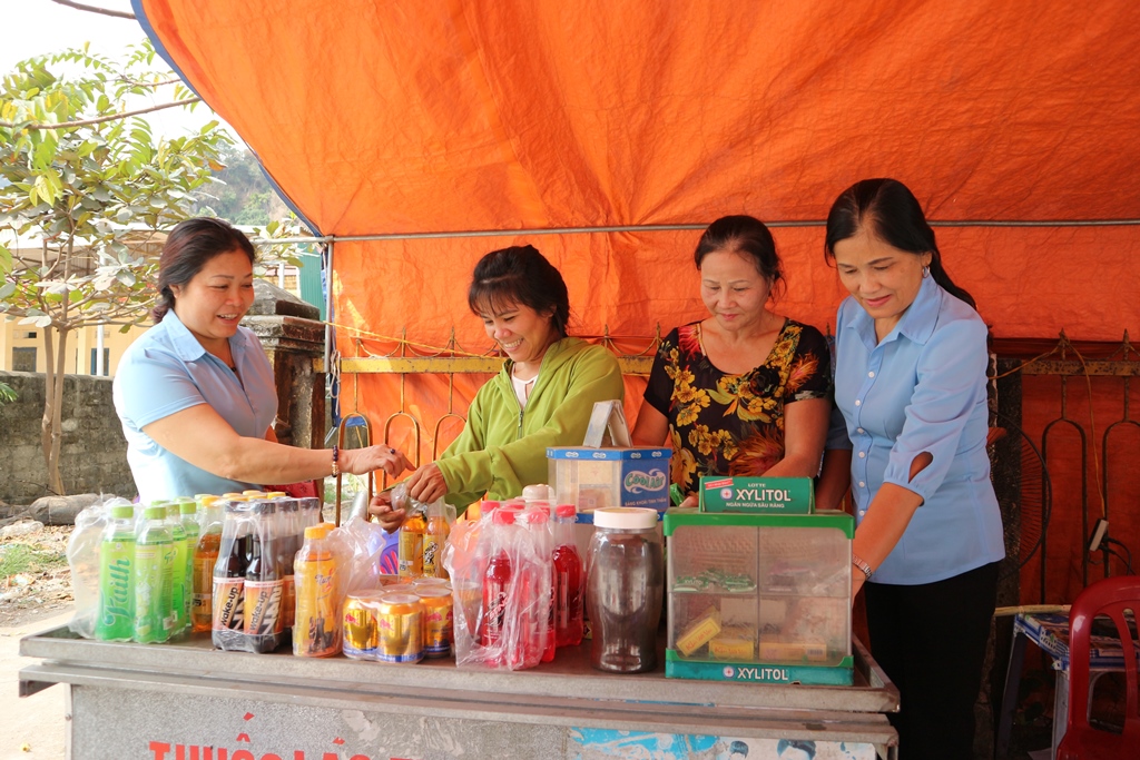 Chị Đặng Thị Phúc (phường Quang Hanh, TP Cẩm Phả) đã nhận được sự trợ giúp của CLB liên thế tự giúp nhau phường Quang Hanh