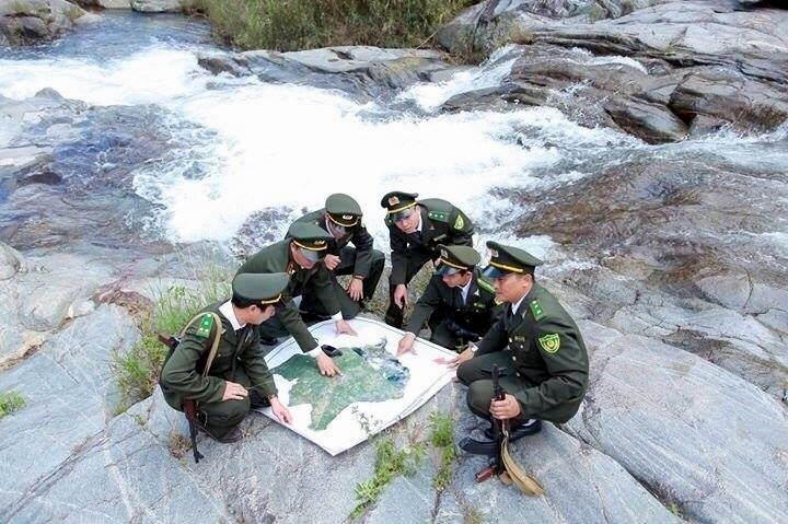 Lực lượng kiểm lâm Khu bảo tồn thiên nhiên Đồng Sơn-Kỳ Thượng lên phương án khoanh vùng các khu vực thực hiện công tác tuần tra, bảo vệ rừng (Ảnh: Minh Hà).