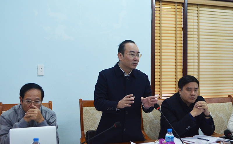 Đại diện UBND huyện Vân Đồn phát biểu tại buổi làm việc
