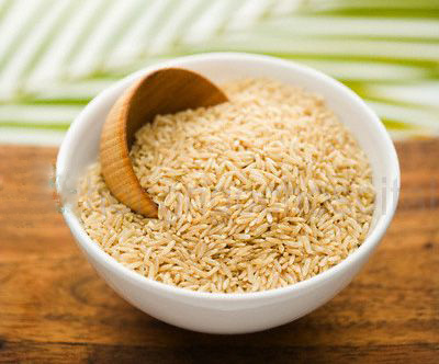 Mầm lúa mạch chứa nhiều vitamin B2, B5... làm thúc đẩy  lưu thông máu khiến cơ thể không bị tiết dầu quá nhiều.