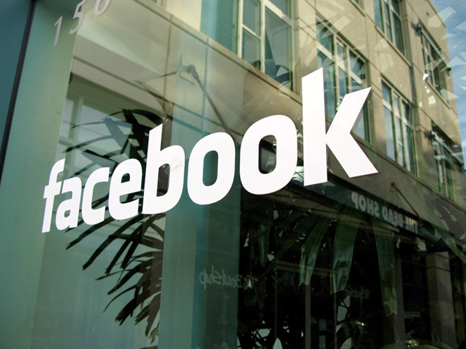Facebook có thể bị phạt hàng tỷ USD tại Châu Âu. Ảnh: EuActiv.