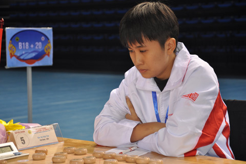 VĐV Đào Thủy Tiên vừa đoạt HCV và Cúp vô địch cá nhân tại Giải cờ tướng vô địch quốc gia 2018 