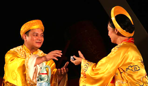 Anh Tú (trái) và Lê Khanh trong vở "Rừng trúc".