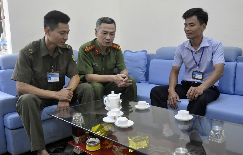 Công an huyện Hoành Bồ cùng cấp ủy, chính quyền và công an xã Lê Lợi thống nhất triển khai thực hiện các mô hình phong trào Toàn dân BVANTQ trên địa bàn.
