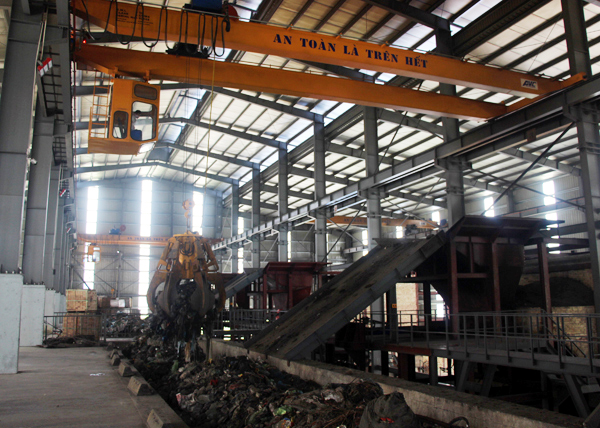 2/6 lò đốt rác của Trung tâm xử lý chất thải rắn Vũ Oai (Hoành Bồ) đã vận hành.