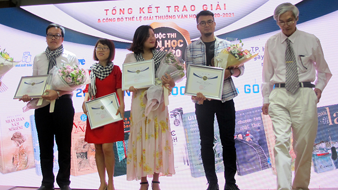 4 giải Khuyến khích: Đinh Phương, Nguyễn Thị Kim Hòa, Đặng Hằng, Nguyễn Đình Khoa